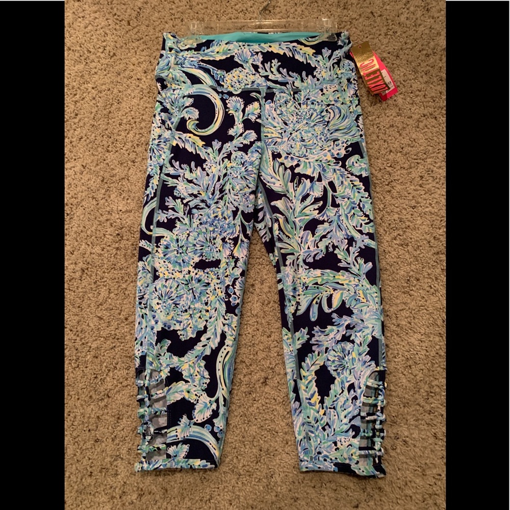 Lilly Pulitzer 21” leggings, NWT. Size large.